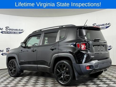 Used 2017 Jeep Renegade Altitude AWD/4WD image 9