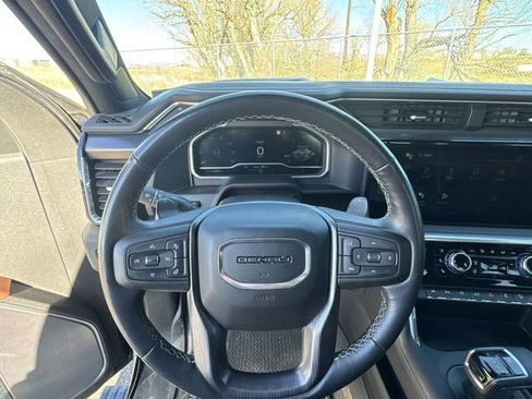 Used 2023 GMC Sierra 1500 Denali Ultimate image 12