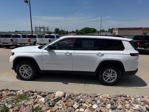 New 2026 Jeep Grand Cherokee L 4WD image 4