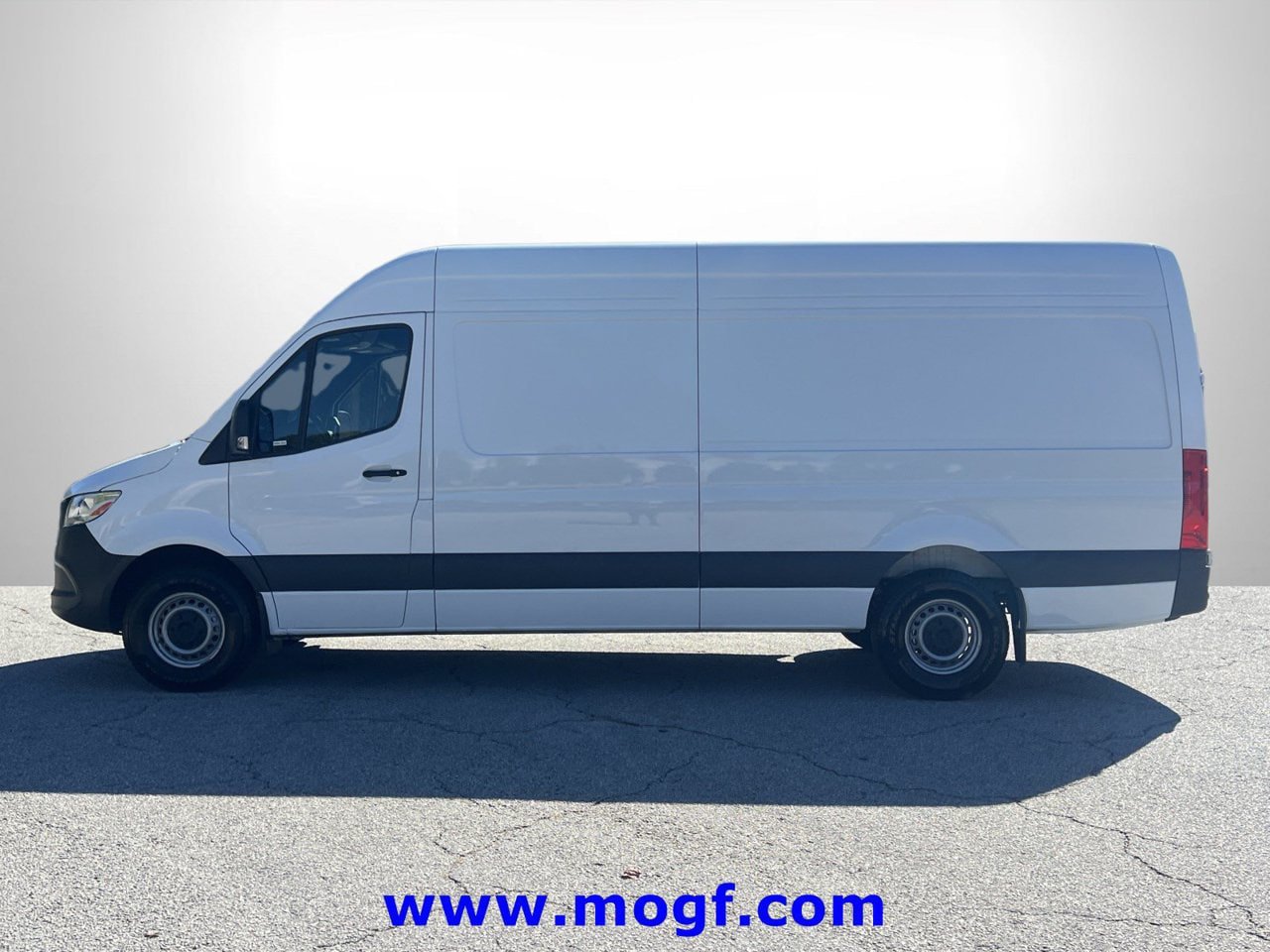 Used 2025 Mercedes-Benz Sprinter 2500 image 22