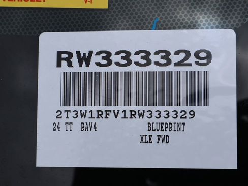 Used 2024 Toyota RAV4 XLE FWD image 7