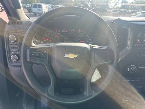 Used 2023 Chevrolet Silverado 1500 Custom AWD/4WD image 13