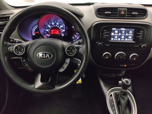 Used 2017 Kia Soul FWD image 22
