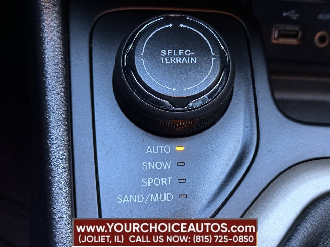 Used 2017 Jeep Cherokee Sport AWD/4WD image 45