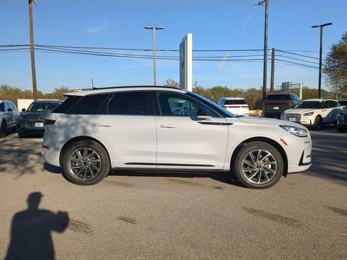 New 2026 Lincoln Corsair Grand Touring image 2