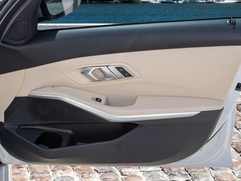 Used 2020 BMW 330i Sedan image 13