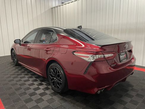Used 2018 Toyota Camry XSE FWD image 2
