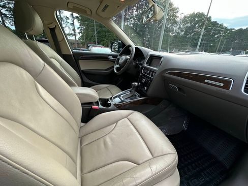 Used 2014 Audi Q5 2.0T Premium w/ Lighting Package AWD/4WD image 11