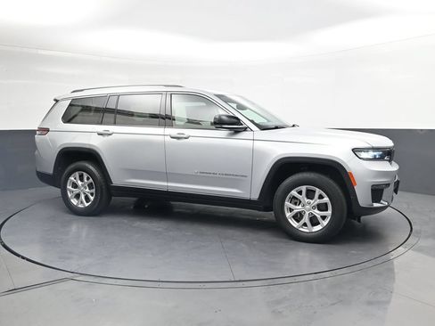 Used 2023 Jeep Grand Cherokee L Limited AWD/4WD image 4