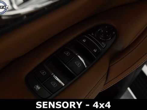 Used 2024 INFINITI QX80 Sensory image 15
