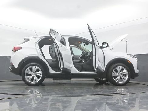 Used 2024 Buick Encore GX Preferred AWD/4WD image 59