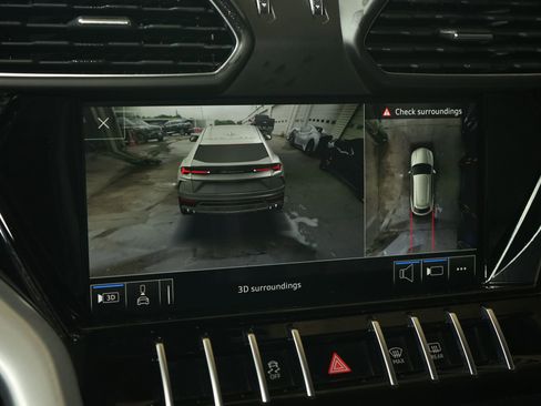 Used 2020 Lamborghini Urus image 20