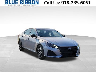 Used 2024 Nissan Altima 2.5 SV