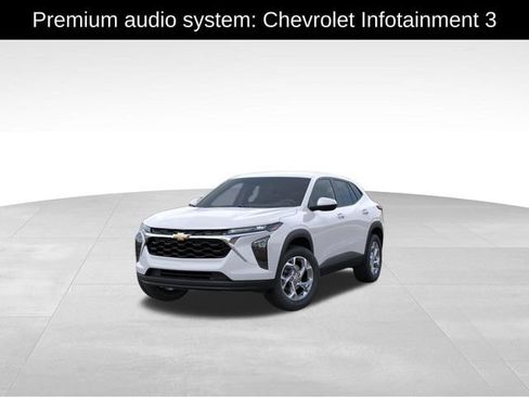 New 2026 Chevrolet Trax LS w/ LS Convenience Package FWD image 9
