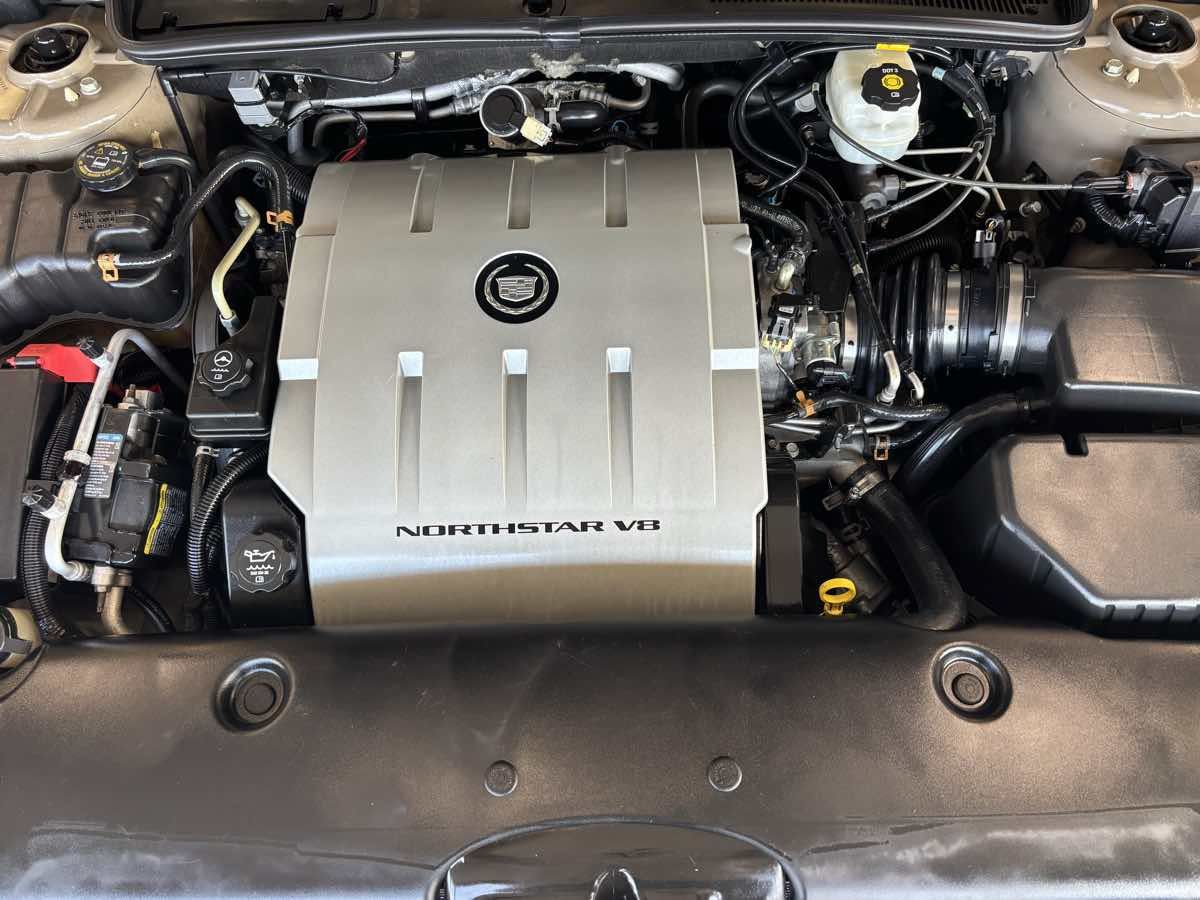 Used 2005 Cadillac De Ville FWD image 26