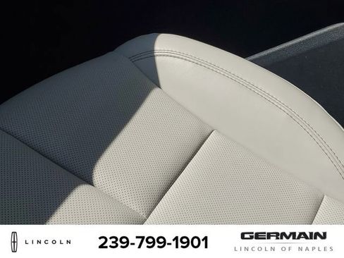 New 2026 Lincoln Aviator 2WD image 28