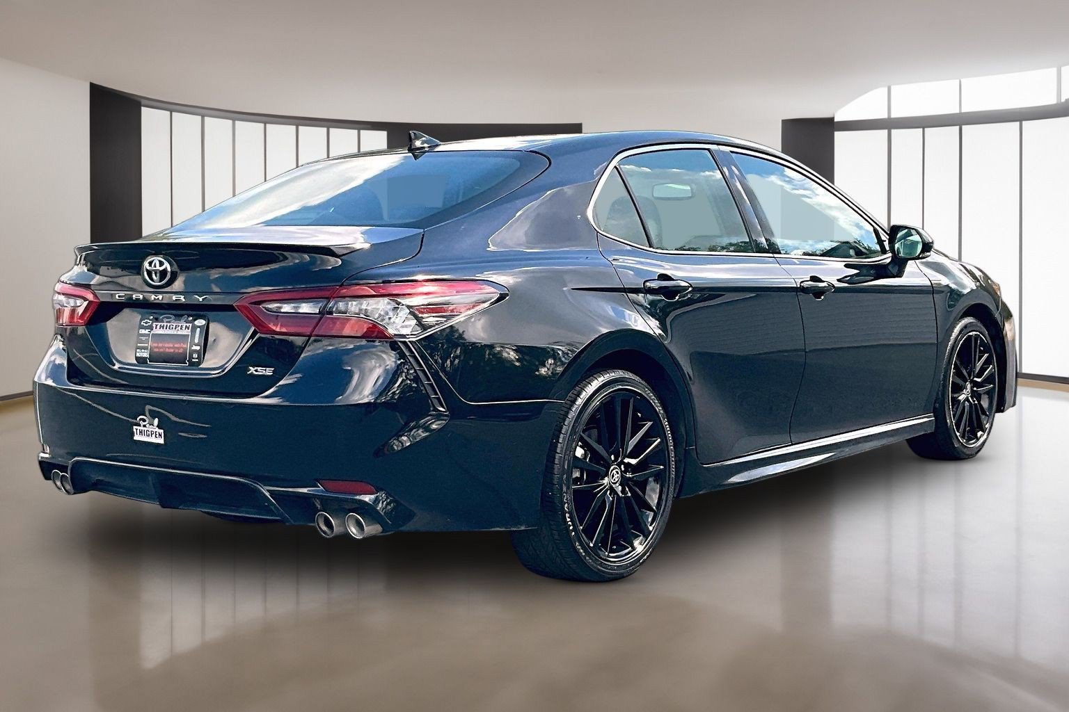 Used 2024 Toyota Camry XSE FWD image 7