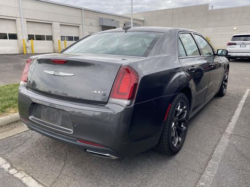 Used 2016 Chrysler 300 S w/ 300S Premium Group RWD image 9