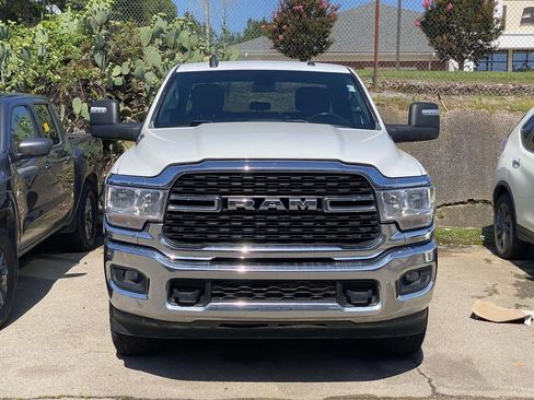 Used 2024 RAM 2500 Big Horn AWD/4WD image 2