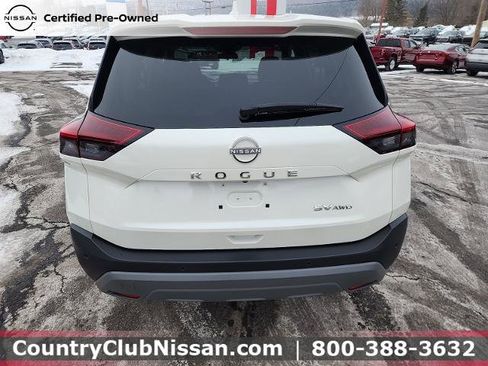 Certified 2023 Nissan Rogue SV image 7