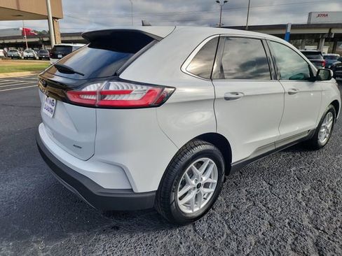 Used 2024 Ford Edge SEL image 5