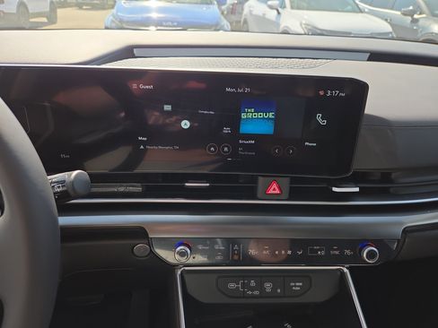 New 2026 Kia Carnival SX w/ SX Dark Edition Package FWD image 11