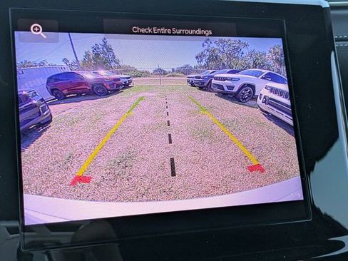 New 2025 Jeep Grand Cherokee Altitude RWD image 19
