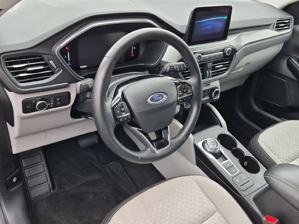 Used 2023 Ford Escape Active w/ Cold Weather Package FWD image 12