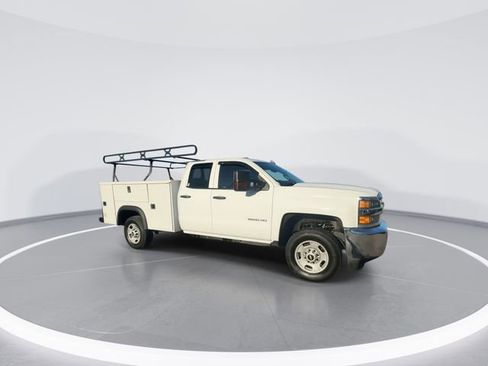 Used 2019 Chevrolet Silverado 2500 W/T w/ WT Convenience Package image 2