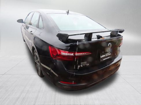 Used 2024 Volkswagen Jetta Sport image 4