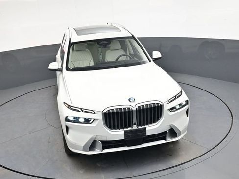 Used 2023 BMW X7 xDrive40i w/ Premium Package image 32