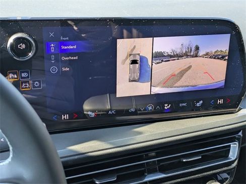 New 2026 Chevrolet Traverse LT w/ Sun and Wheel Package image 20