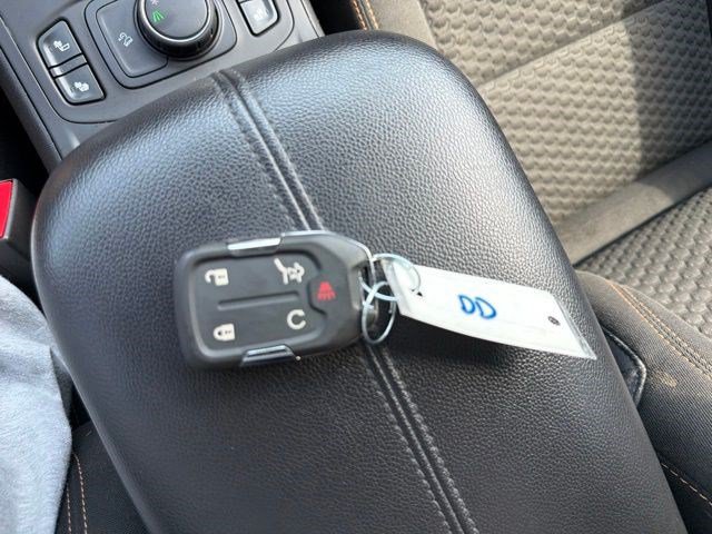 Used 2018 GMC Terrain SLE w/ Driver Convenience Package FWD image 34