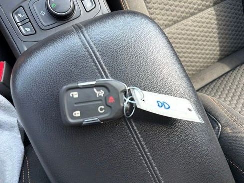 Used 2018 GMC Terrain SLE w/ Driver Convenience Package FWD image 34