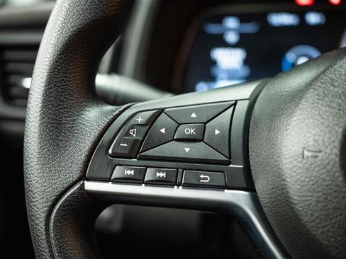 Used 2024 Nissan Leaf S image 25