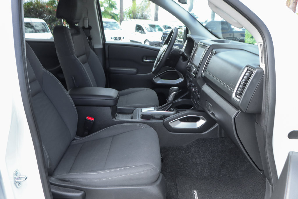 Used 2024 Nissan Frontier SV w/ SV Convenience Package RWD image 34