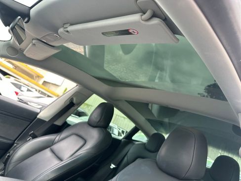 Used 2021 Tesla Model 3 Standard Range Plus image 19