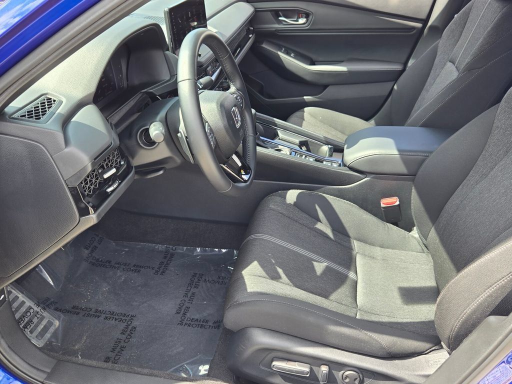 Used 2025 Honda Accord Sport image 10