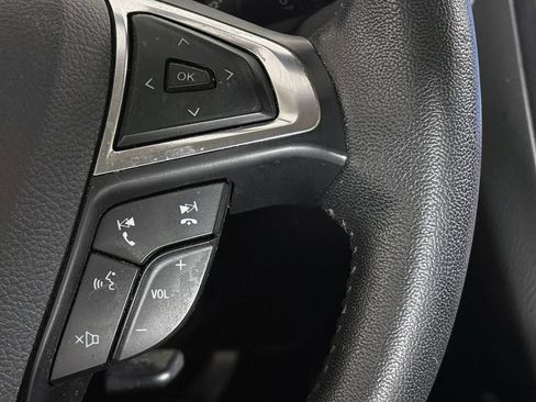 Used 2019 Ford Fusion Energi Titanium FWD image 41