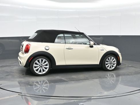 Used 2020 MINI Cooper S image 3