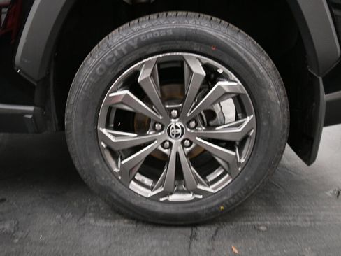 Used 2022 Toyota RAV4 XLE Premium image 33