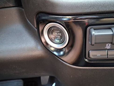Used 2025 Chevrolet Silverado 2500 LT w/ Convenience Package AWD/4WD image 23