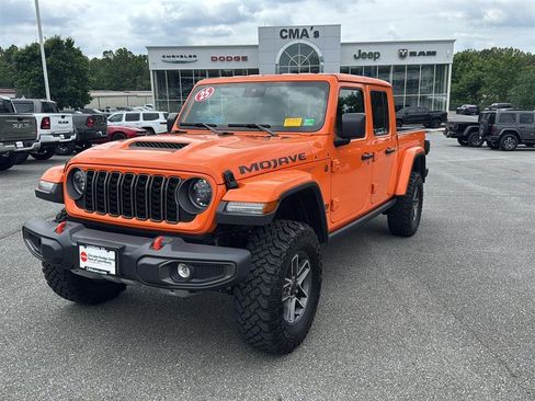 Used 2025 Jeep Gladiator Mojave w/ Safety Group AWD/4WD image 3