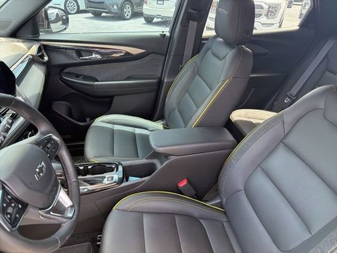 Used 2025 Chevrolet TrailBlazer ACTIV w/ Convenience Package FWD image 6