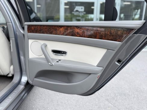 Used 2015 Bentley Flying Spur V8 AWD/4WD image 39