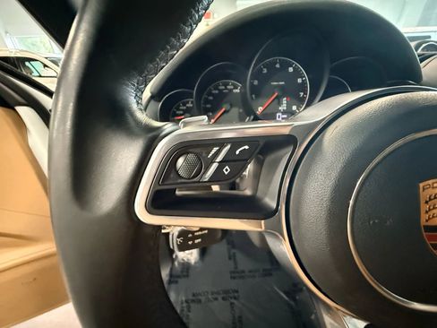 Used 2018 Porsche Cayenne Platinum Edition w/ Premium Package Plus image 24