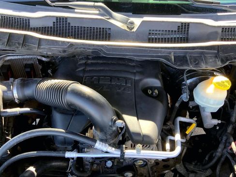 Used 2018 RAM 1500 Laramie w/ Convenience Group image 33