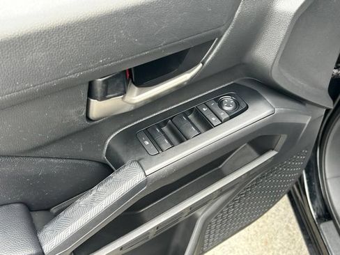 Used 2025 Toyota Tacoma TRD Sport AWD/4WD image 25