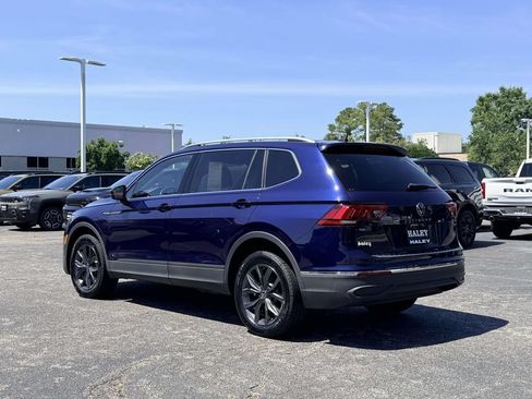 Used 2022 Volkswagen Tiguan SE AWD/4WD image 4
