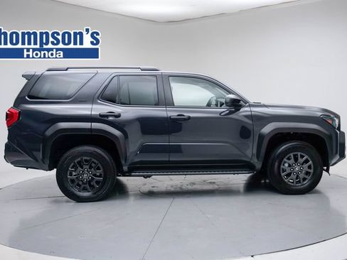 Used 2025 Toyota 4Runner SR5 AWD/4WD image 2
